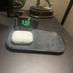 Mophie 3 In one Charging Station & BumpBoxx Pager