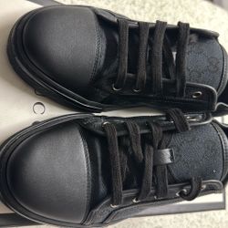 9/10 BRAND NEW GUCCI GG 