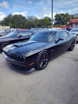 2021 Dodge challenger R/T Coupe 2D