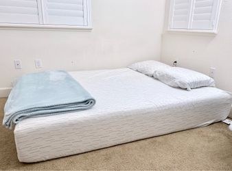 Ashely 12’’ memory foam medium firm mattress