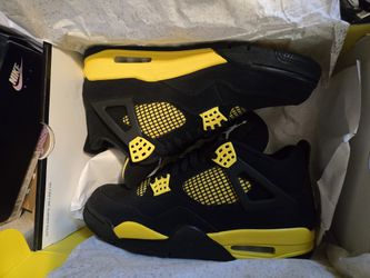 Jordan 4 Thunders