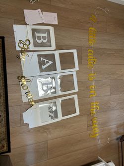 Baby shower decor