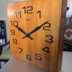 Mid-Century Modern Clock
