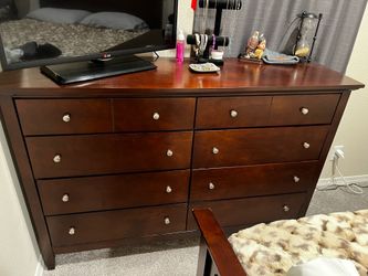 Dark wood 8 drawer dresser