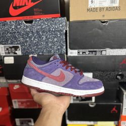 Nike Dunk Low Plum size 9 VNDS