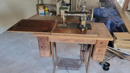 Singer Sewing Machine