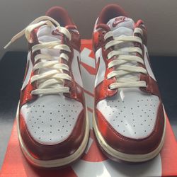 Nike Dunk Vintage Red