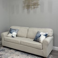 Pullout Queen Sleeper sofa 