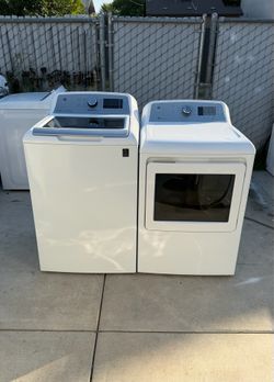 GE Washer & Gas Dryer with Warranty