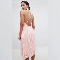 NWT Boohoo Dress with eyelet & lace details Size 8 (MEDIUM)

