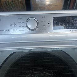 LG Washer/Dryer-Hardly Used-Like New