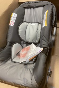 New carseat extra never used comes with base