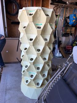 Tower garden