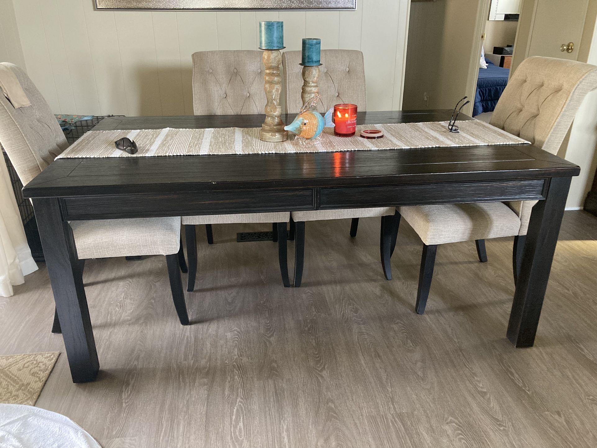 Dining room table