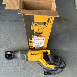 DEWALT 12 Amp Corded Variable Speed Reciprocating Saw