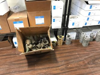 Misc sandblast and sandblast cabinet parts, nozzles and fitting. Make offers bring cash.