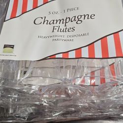 CHAMPAGNE FLUTES (40)
