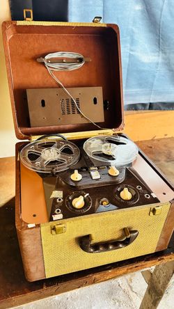 Vintage 1954 Pentron Reel to Reel Tape Recorder