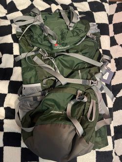 MOUNTAINTOP 70L Internal Frame Backpack Camping Backpacking/ Hiking Backpack
