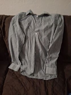 Mens navy plaid dress shirt size L $5