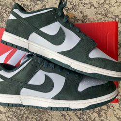 Women’s Nike Dunk Low Brand New, Women’s Size 8