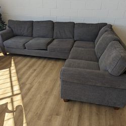 Free Delivery! Grey Cloth Sectional Couch With Chaise 