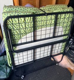 Twin Roll Away Bed