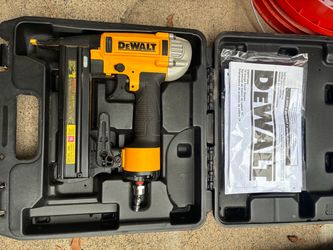 DEWALT Finish Stapler