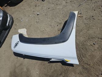 GM passenger side fender 2006 silverado
