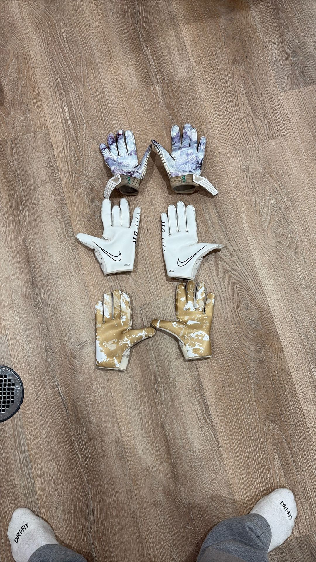 Football Gloves 