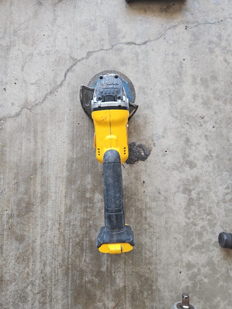 dewalt cordless grinder dcg412 20v max