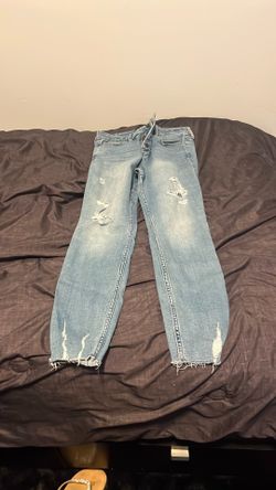 Hollister ripped jean
