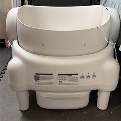 Self cleaning Litter box