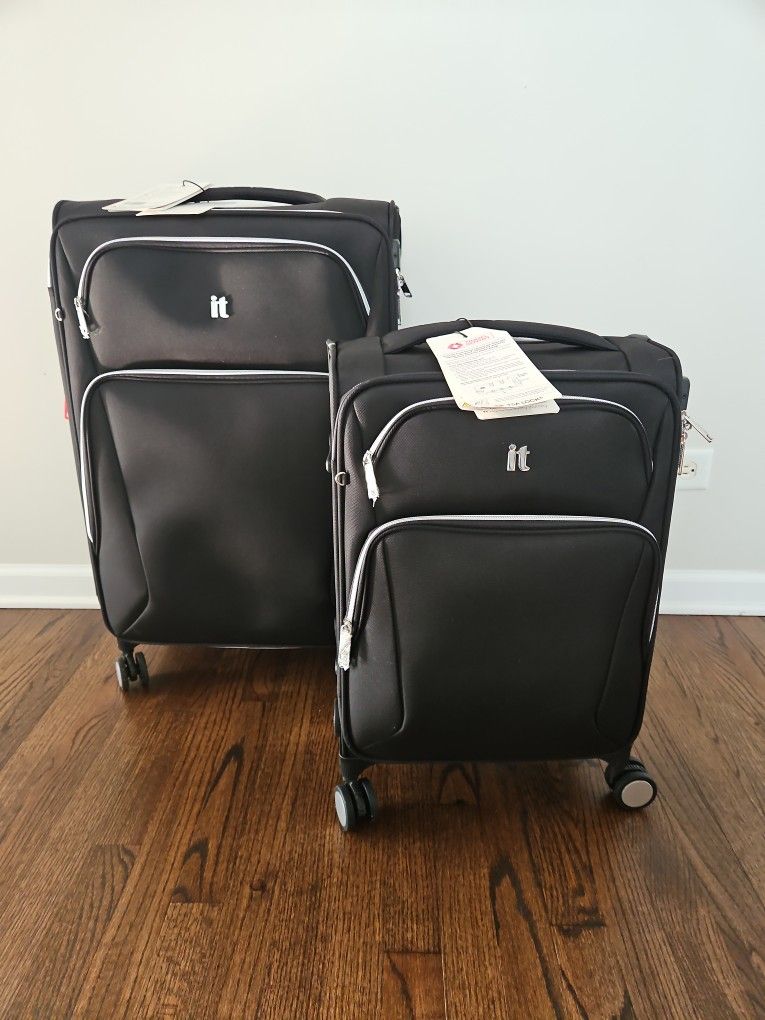 Set Of 2 it luggage Expectant 28" And 22" Softside Checked 8 Wheel Expandable Spinner