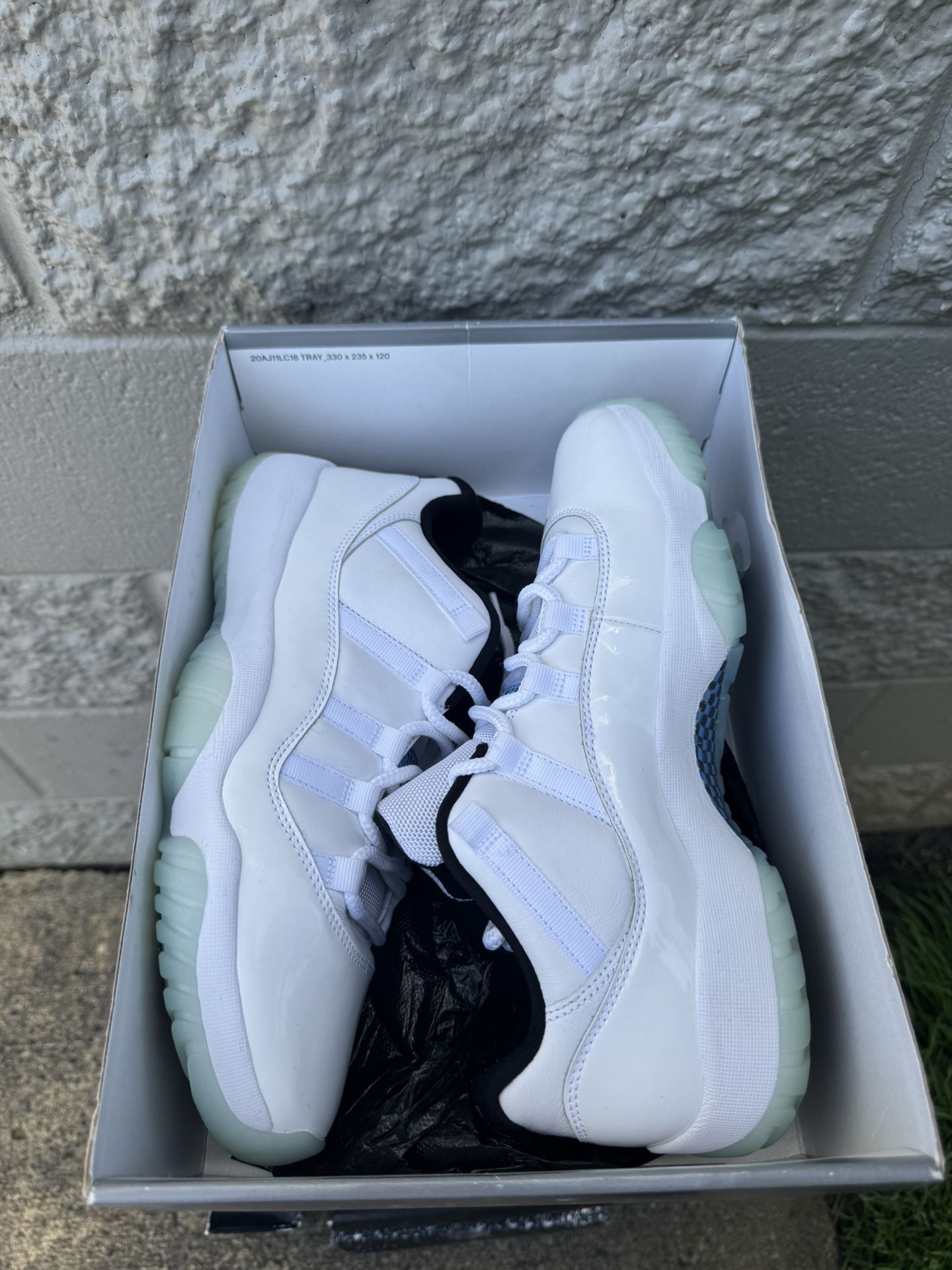 Jordan 11 Legend Blue Low Sz 10.5