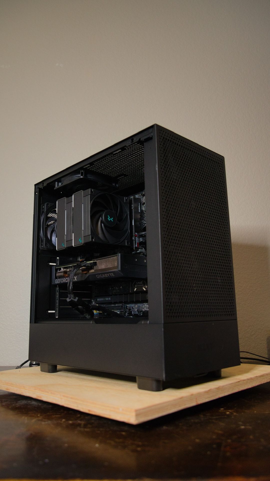 NEW YEAR SALE | Gaming PC | 4070 Super | i5-13600k | 32GB DDR5 | 1TB | Windows 11 | WiFi