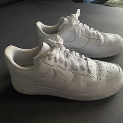 TENIS NIKE PRÁCTICAMENTE NUEVOS SIZE 10