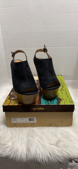 Zigi Soho “Swish” wedge sandals size 8 M