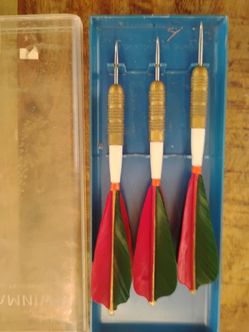 Vintage WINMAU DARTS Made in England