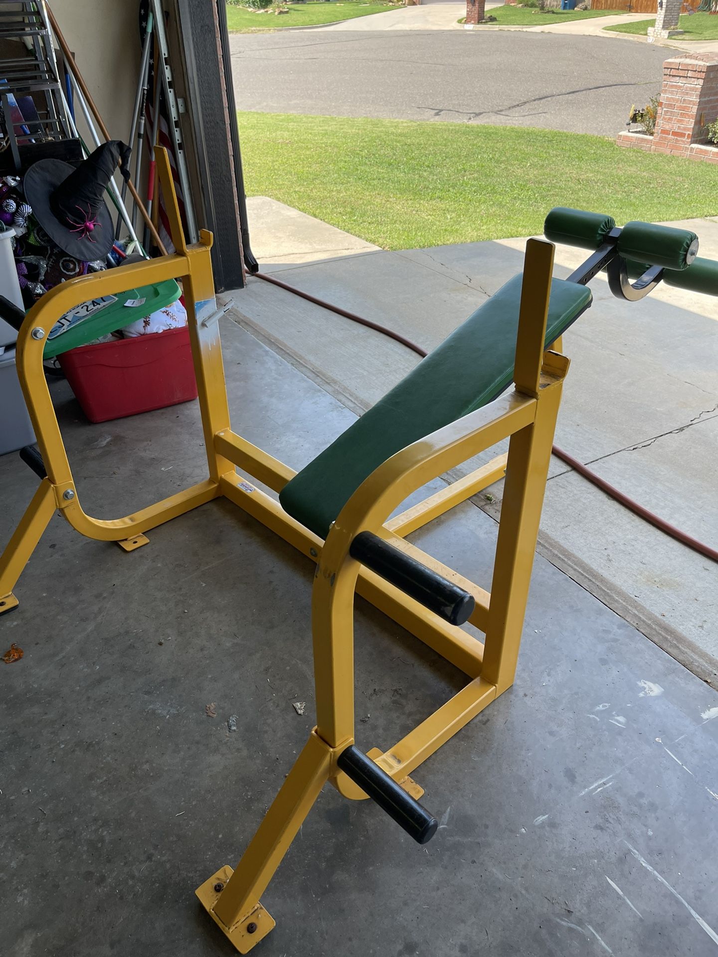 Full Size Wilder Bench Press