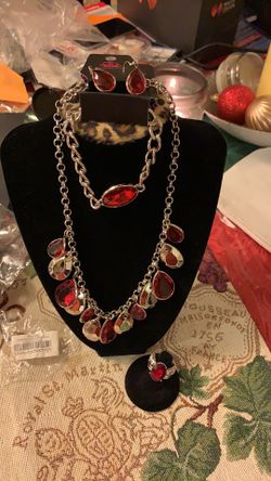 New 3pc set jewelry color red : necklace, bracelet, and ring