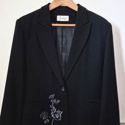 Óerclass Blazer and Skirt