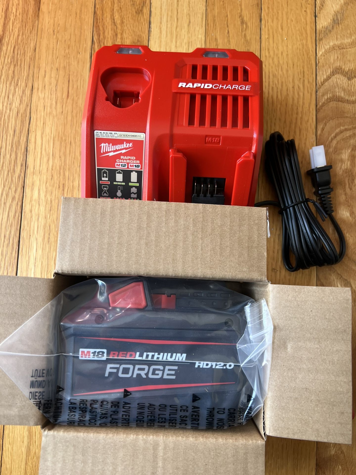 *NEW!!* Milwaukee M18 18V Lithium-Ion REDLITHIUM FORGE HD 12.0 Ah Battery Pack And Rapid Charger