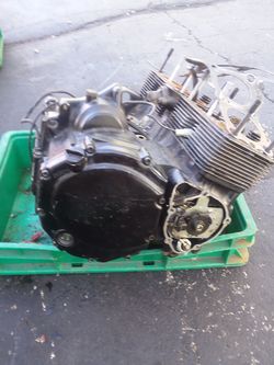 Katana 750 parts engine