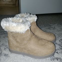Kid's Size 1 Boots! Brand New With Tags! Cat & Jack Brand!
