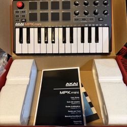 Akai Professional MPK mini 25 Key Portable Keyboard With Cable MIDI Controller 