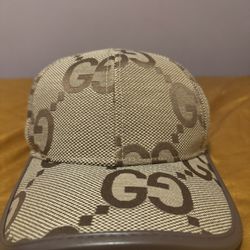 Gucci Jumbo GG Canvas Baseball Hat