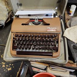 Olympia Roper Type Writer 