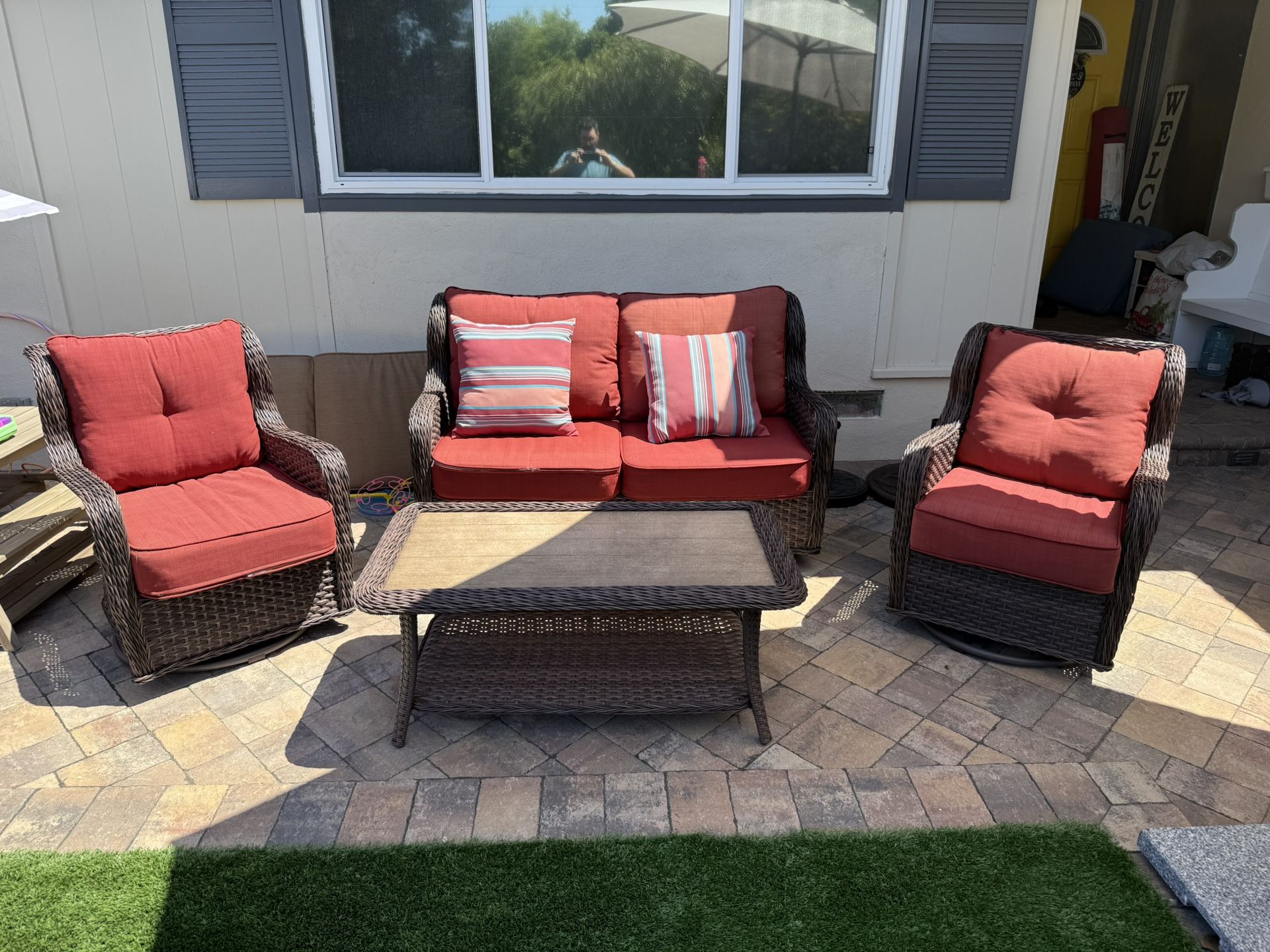 Patio Furniture Set (4)