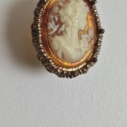 Vintage Cameo Necklace 